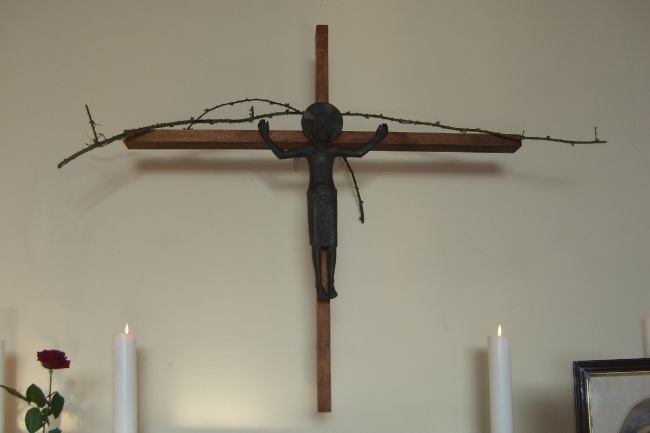 Altarkreuz mit Dornen Steinbach